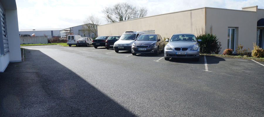 Stationnez facilement à votre arrivée au centre de contrôle technique de La Pommeraye